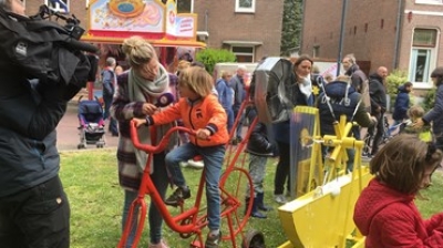 Teruglezen | Jong en oud vieren Bevrijdingsdag in Gelderland