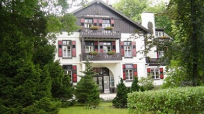 Kunstwerk herinnert aan Hotel Dreyeroord