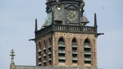 Kerkklokken luiden als eerbetoon aan de luchtlandingstroepen van Market Garden