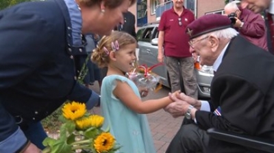 Veteraan Alexander 'Sandy' Cortmann voor het eerst weer in Nederland