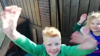 Stuur hier je videoboodschap in voor opa en oma!