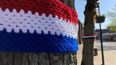 Boomvlaggen om te vieren dat Putten 75 jaar bevrijd is