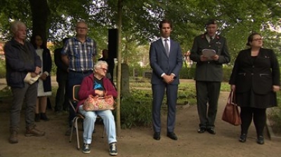 Lenie (92) verzorgde 40 jaar het graf van een gesneuvelde vlieger