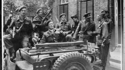 Prins Bernhard schiet op Duitse soldaten, maar schiet mis en daar heeft hij veel spijt van