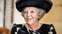 Prinses Beatrix aanwezig bij herdenking razzia in Putten