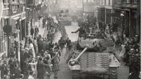Apeldoorn viert bevrijding op 17 april 1945